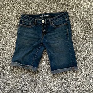 Aeropostale size 2 dark denim Bermuda shorts